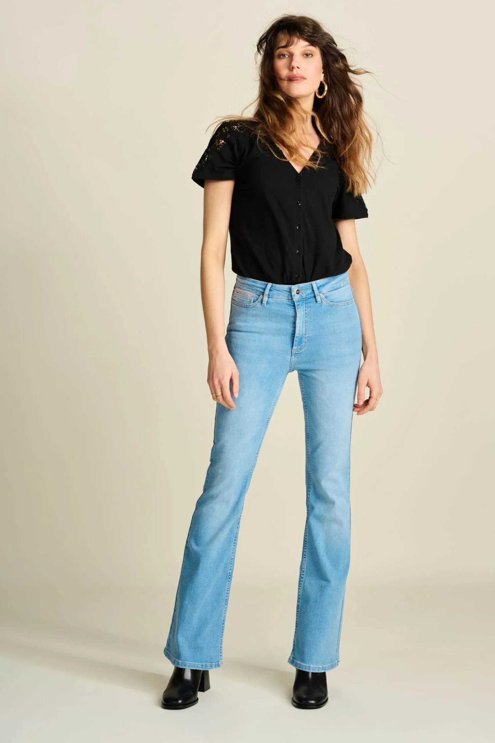 Jeans|Broeken>POM Amsterdam JEANS Esmee Flare Light Blue