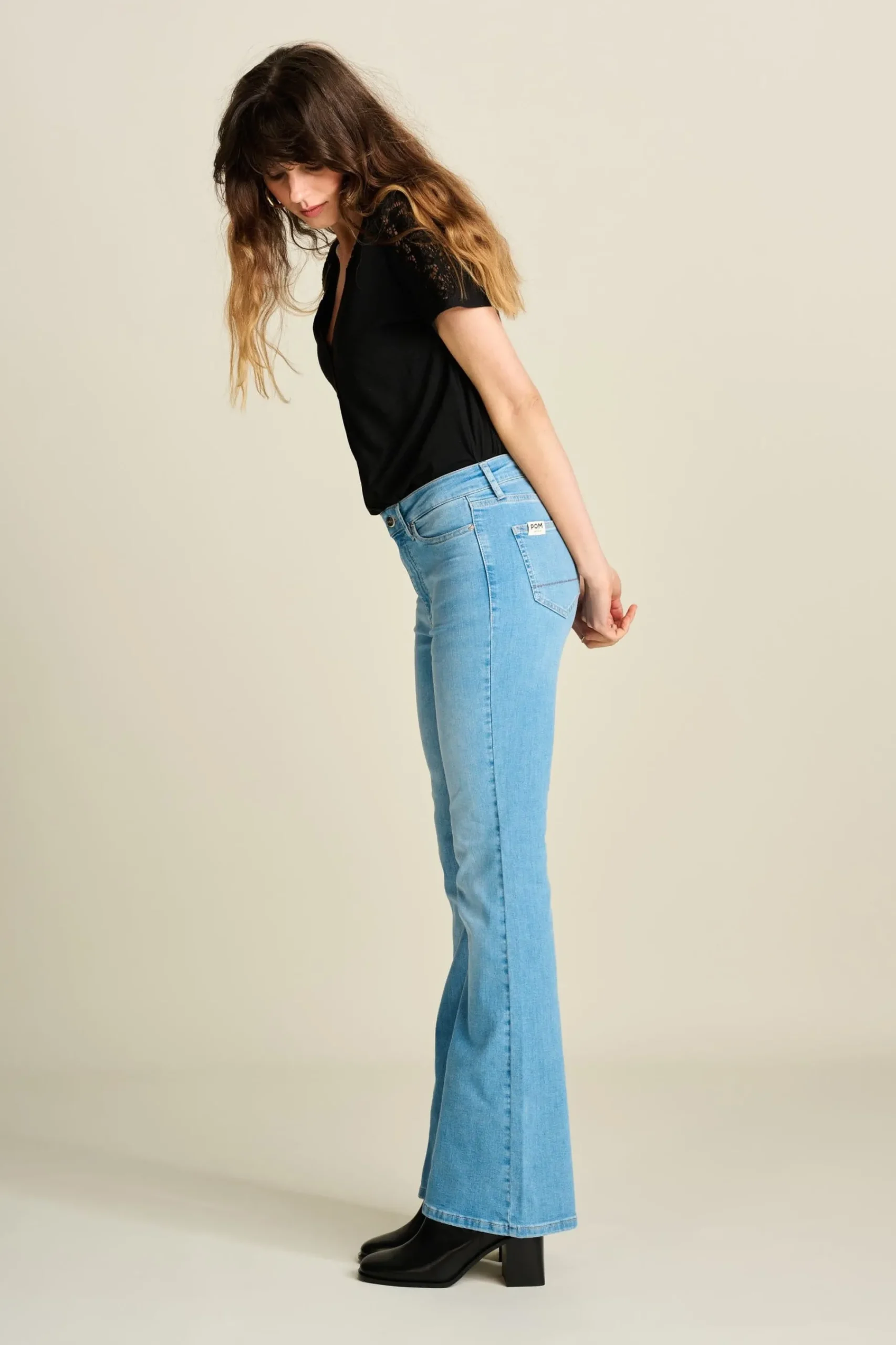 Jeans|Broeken>POM Amsterdam JEANS Esmee Flare Light Blue